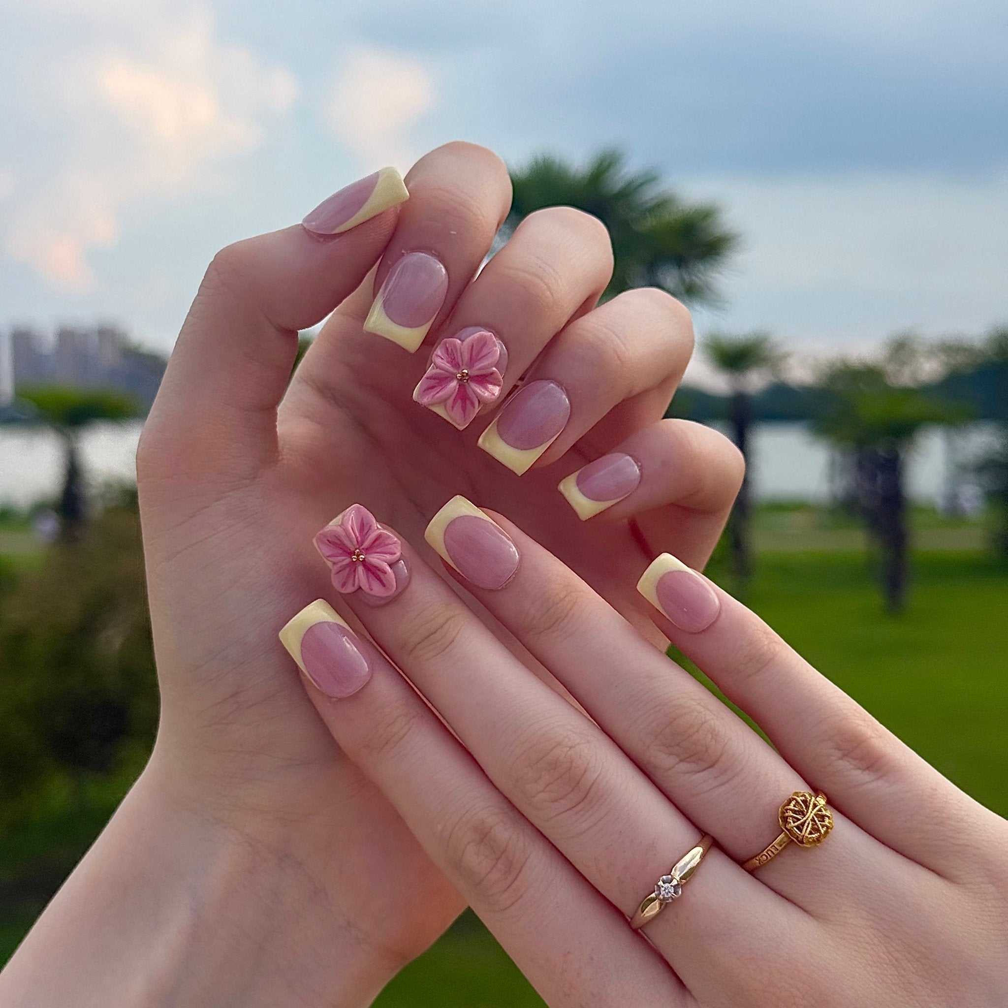 Butter Bloom | 3D Handmade Reusable Press-on Nails | CLAWSIE Nails