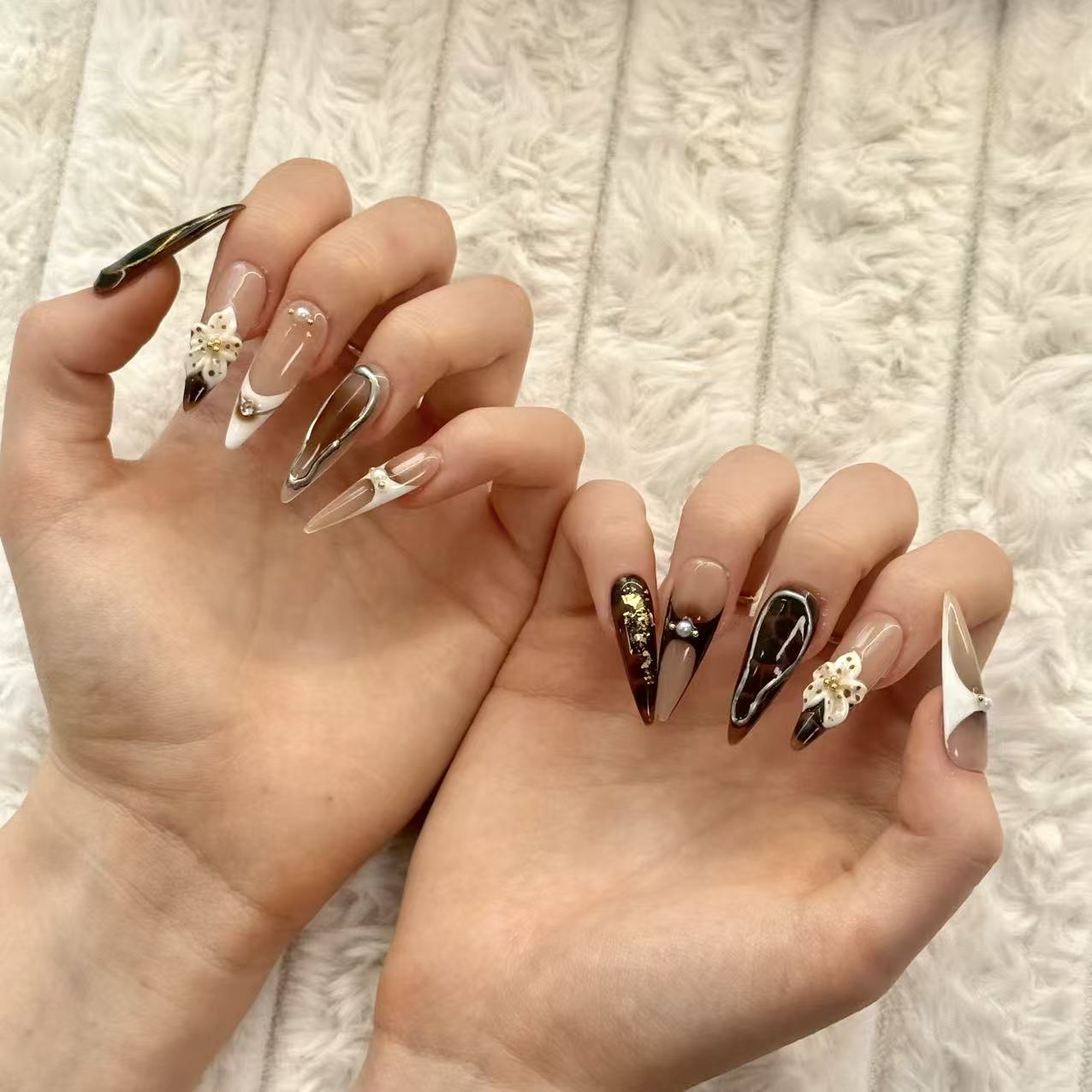 Carmaro | Press - on Nails by CLAWSIE Nails
