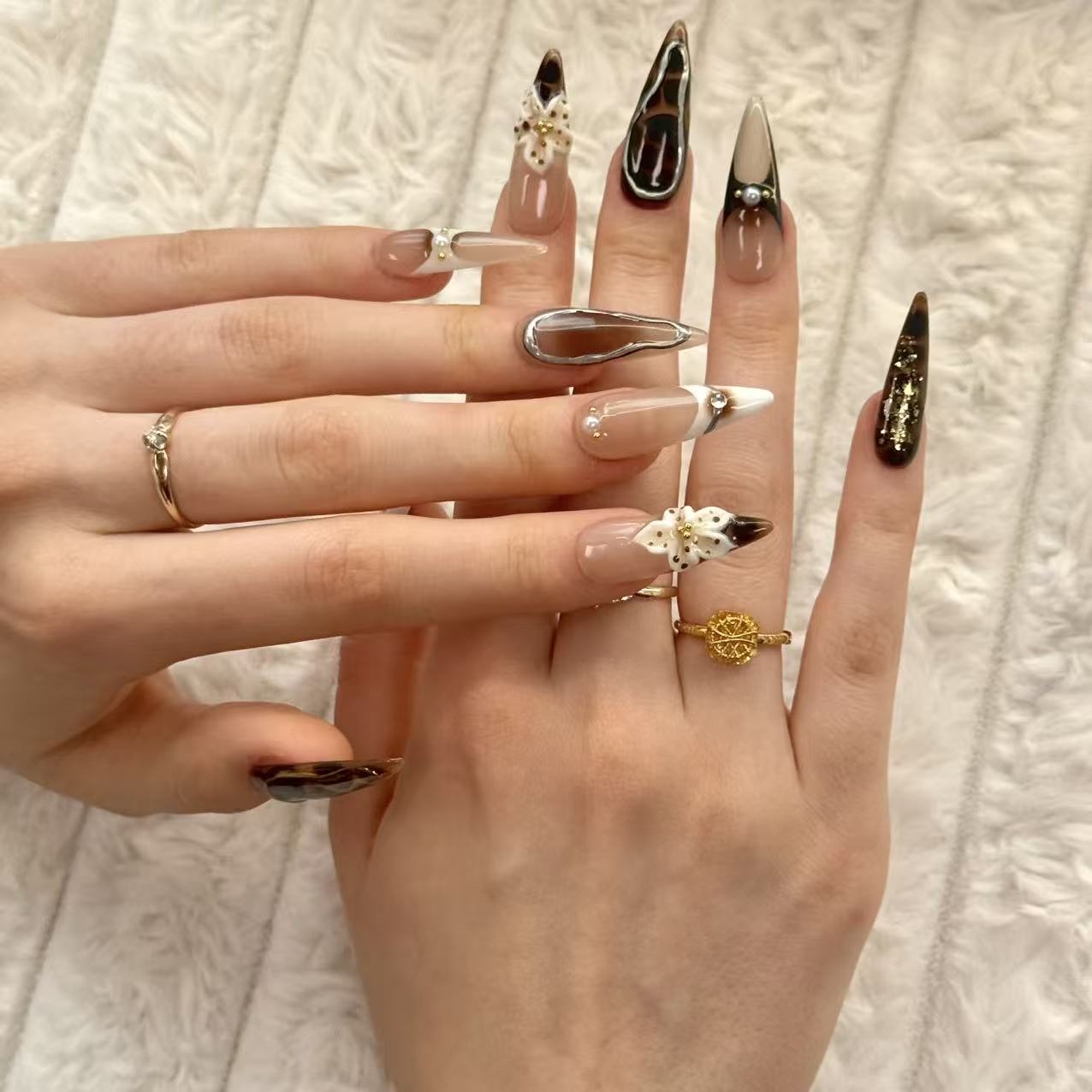Carmaro | Press - on Nails by CLAWSIE Nails