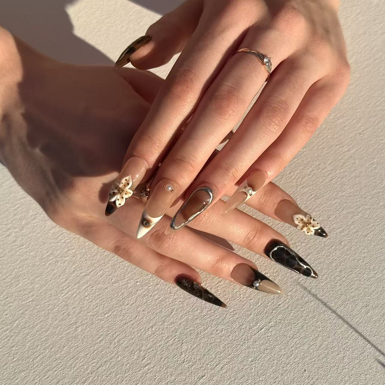 Carmaro | Press - on Nails by CLAWSIE Nails