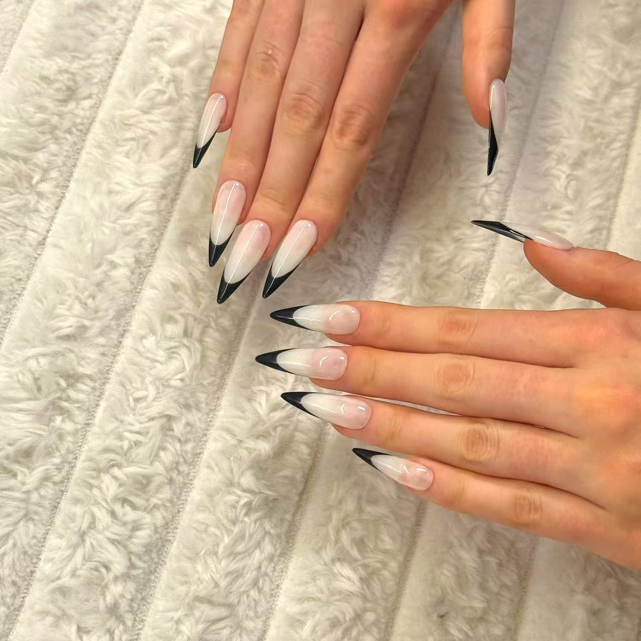 Chic | Press - on Nails by CLAWSIE Nails