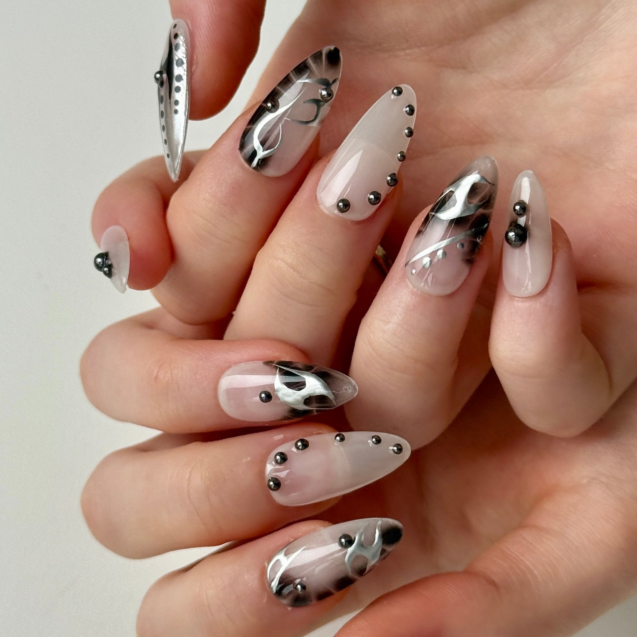 Cyrene | 3D Handmade Reusable Press - on Nails | CLAWSIE Nails