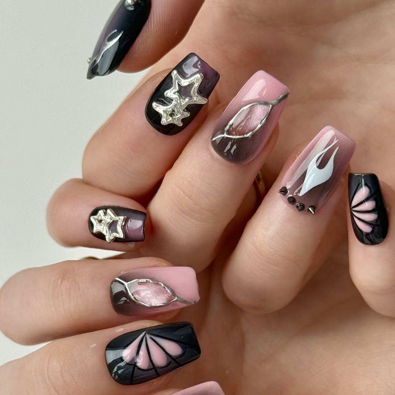 Elyra | 3D Handmade Reusable Press - on Nails | CLAWSIE Nails