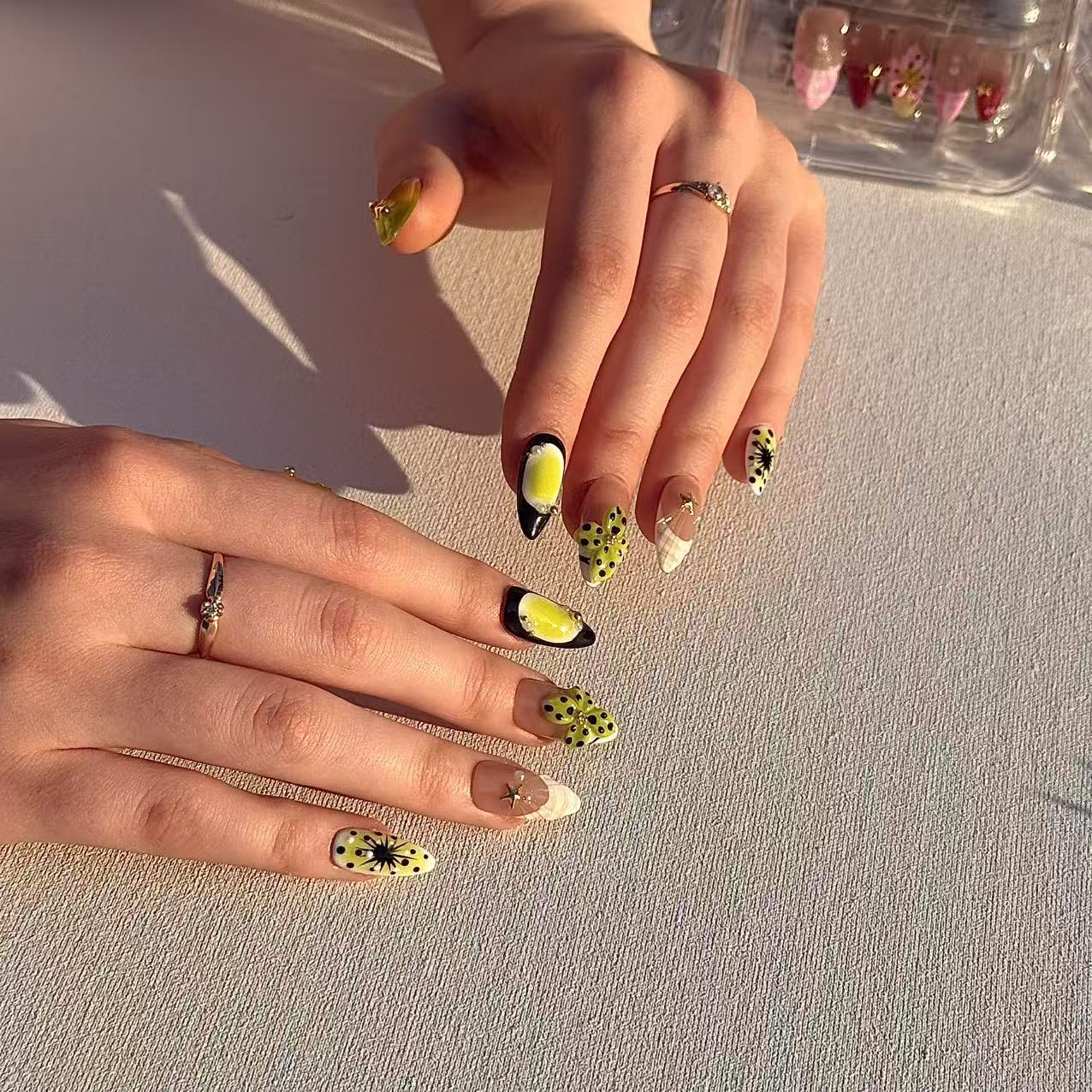 Emerisse | Press - on Nails by CLAWSIE Nails
