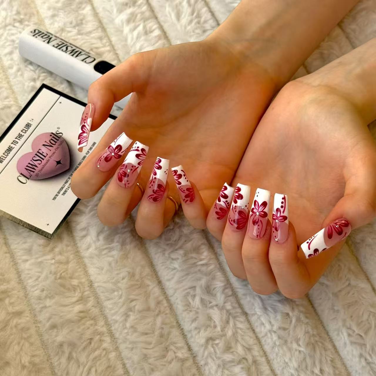 Soriva | Press - on Nails by CLAWSIE Nails