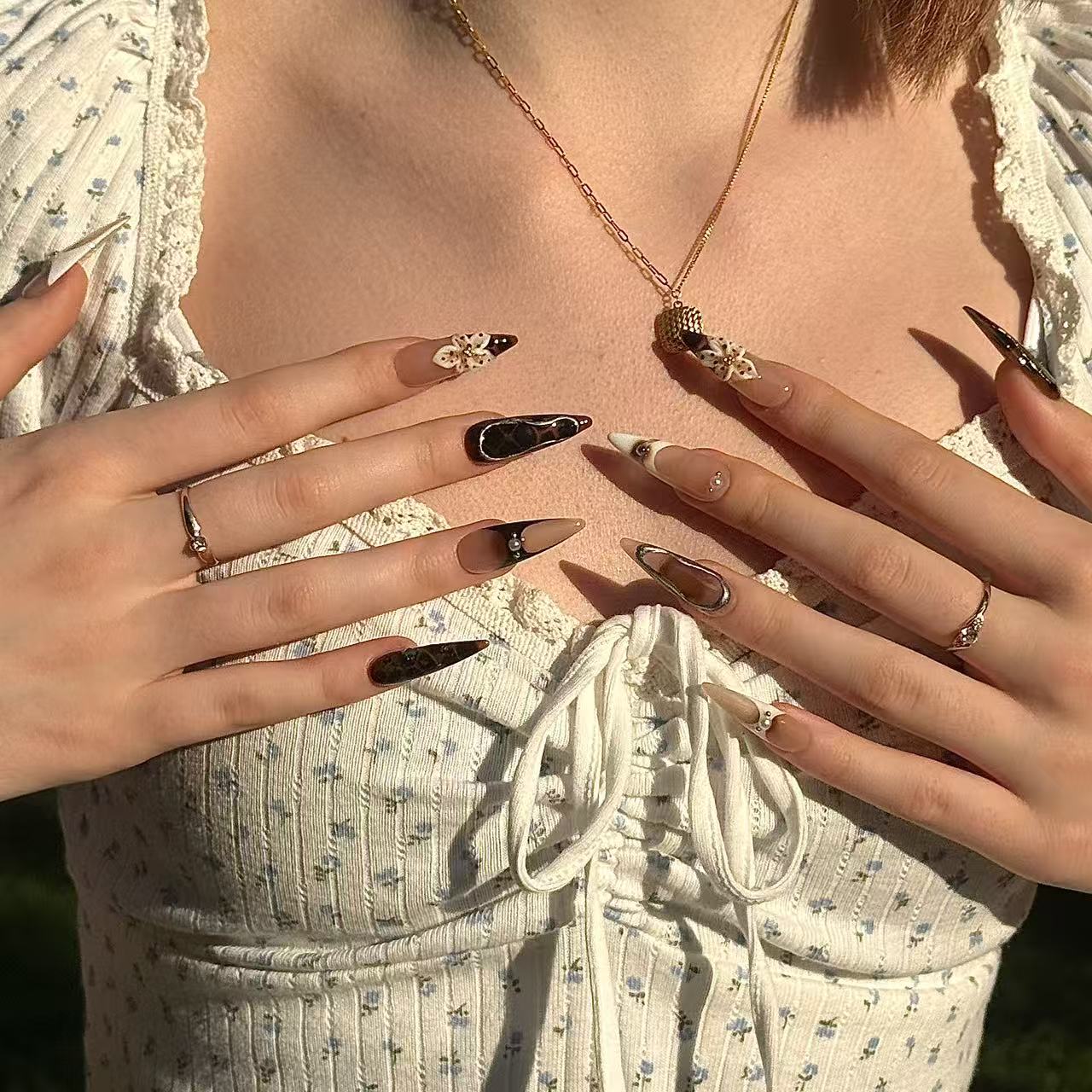 Carmaro | Press - on Nails by CLAWSIE Nails