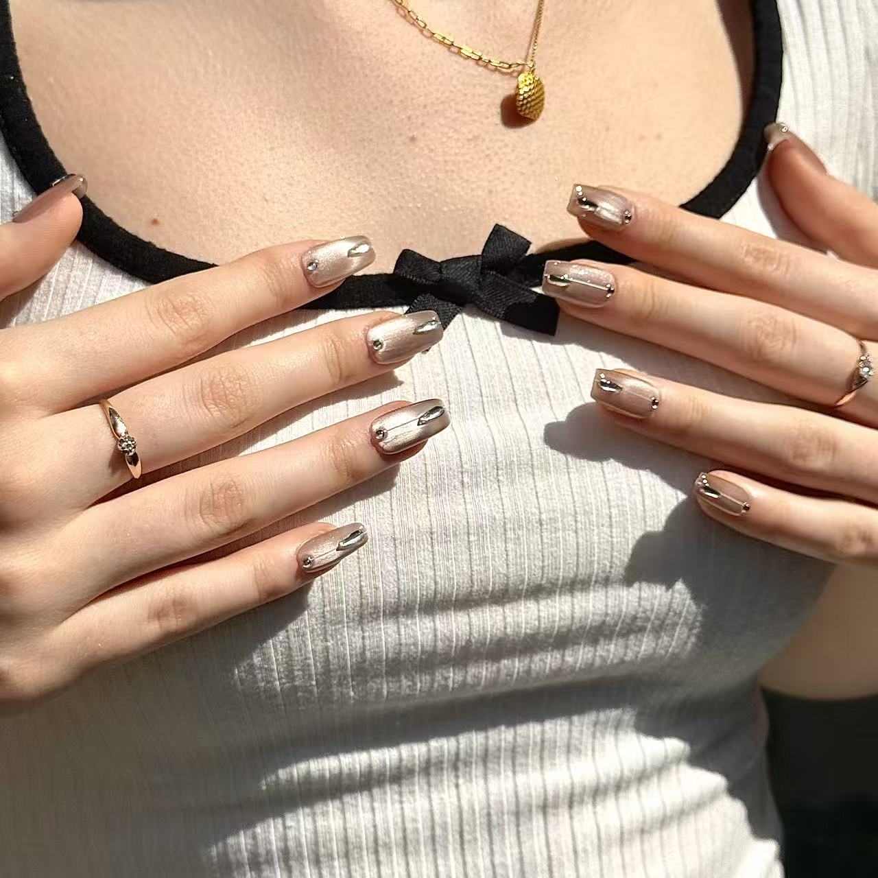 CHAMPIS | Press - on Nails by CLAWSIE Nails
