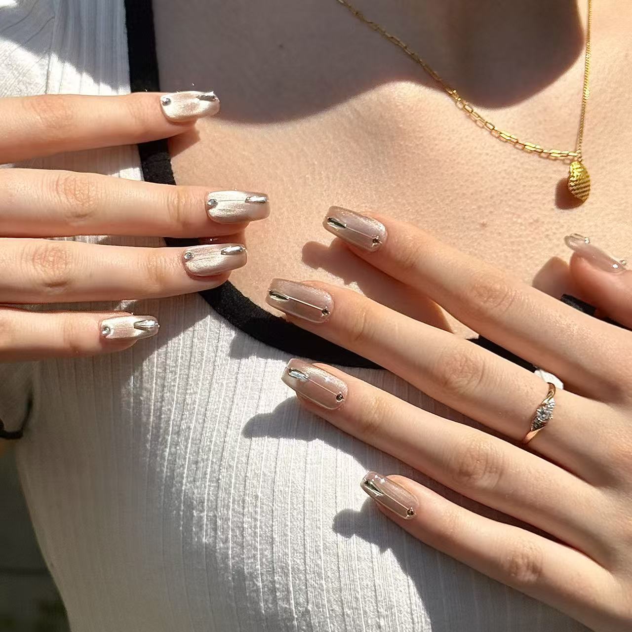CHAMPIS | Press - on Nails by CLAWSIE Nails