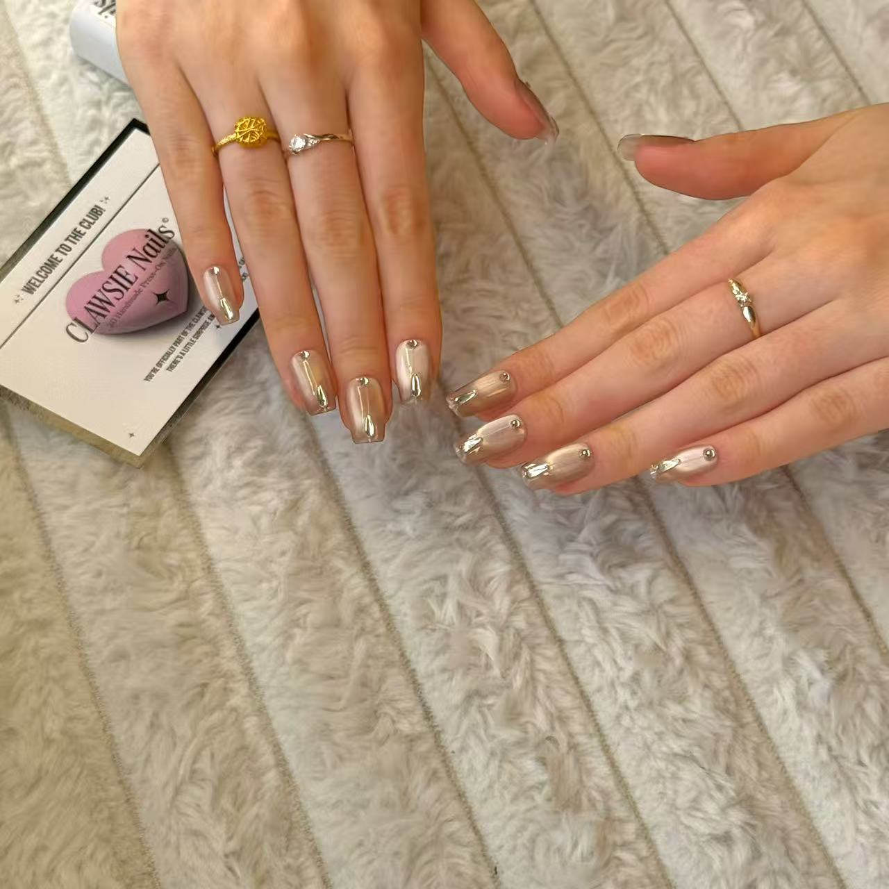 CHAMPIS | Press - on Nails by CLAWSIE Nails