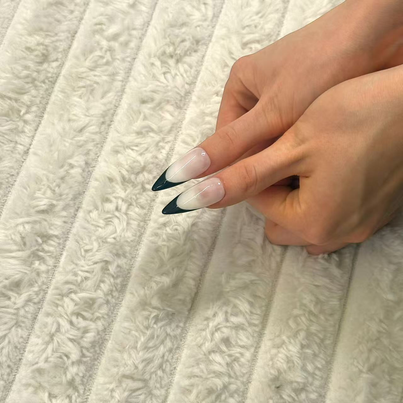 Chic | Press - on Nails by CLAWSIE Nails