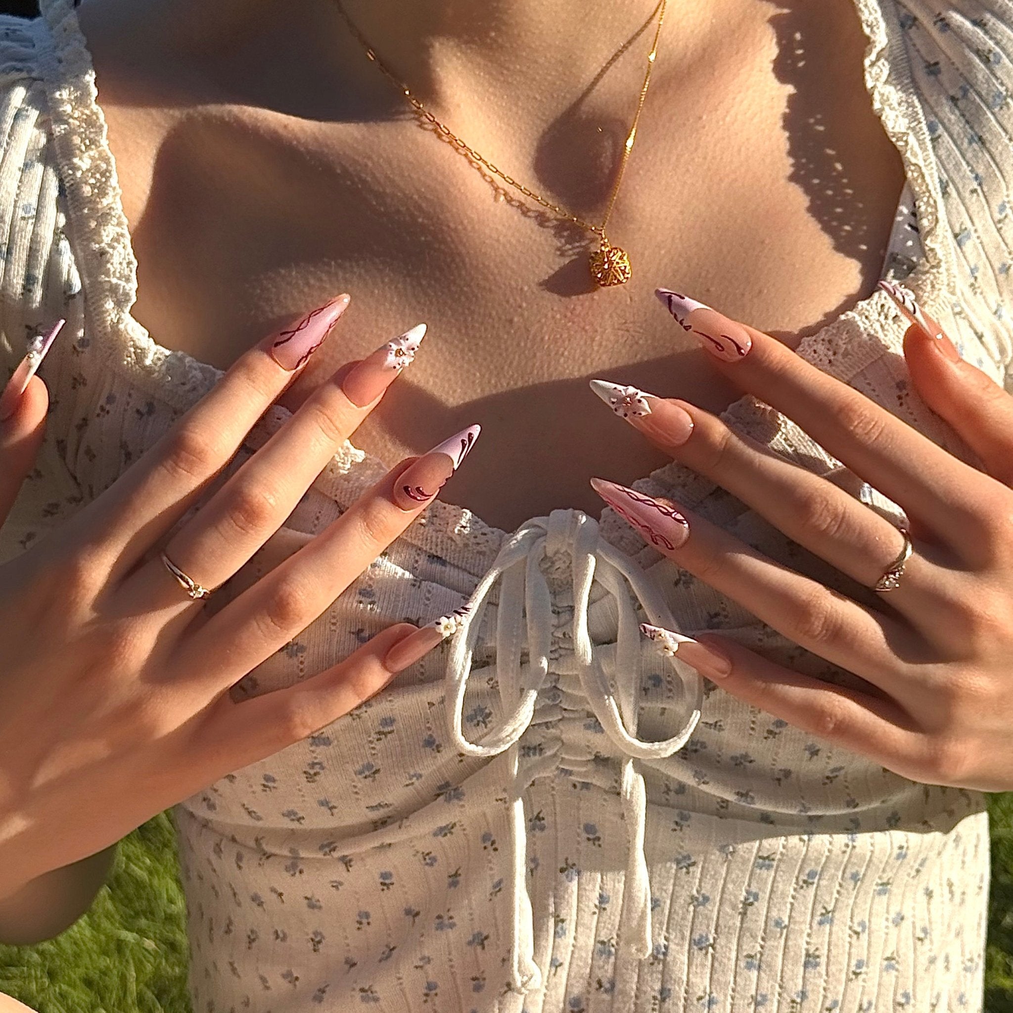 Eclipse | Press - on Nails by CLAWSIE Nails