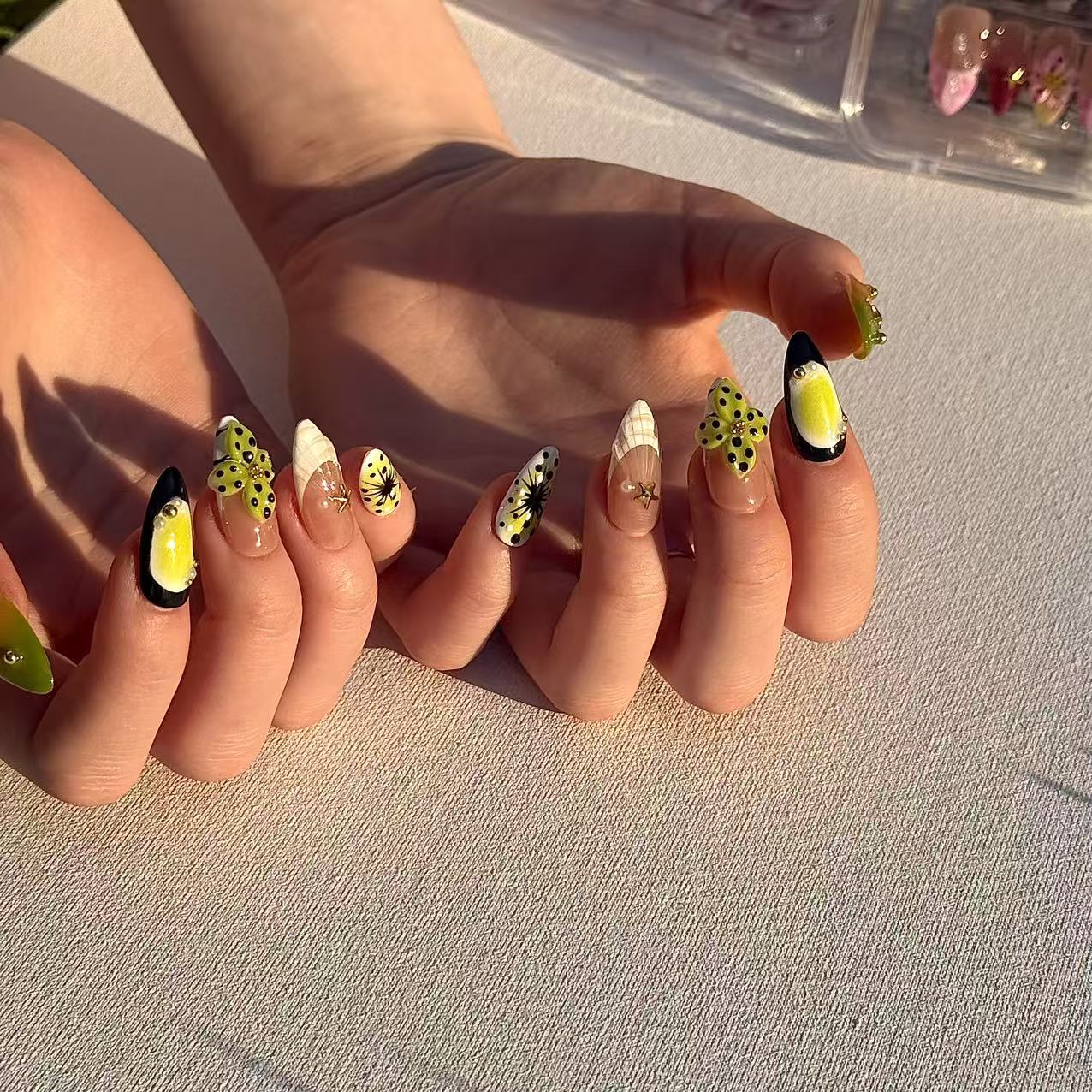 Emerisse | Press - on Nails by CLAWSIE Nails