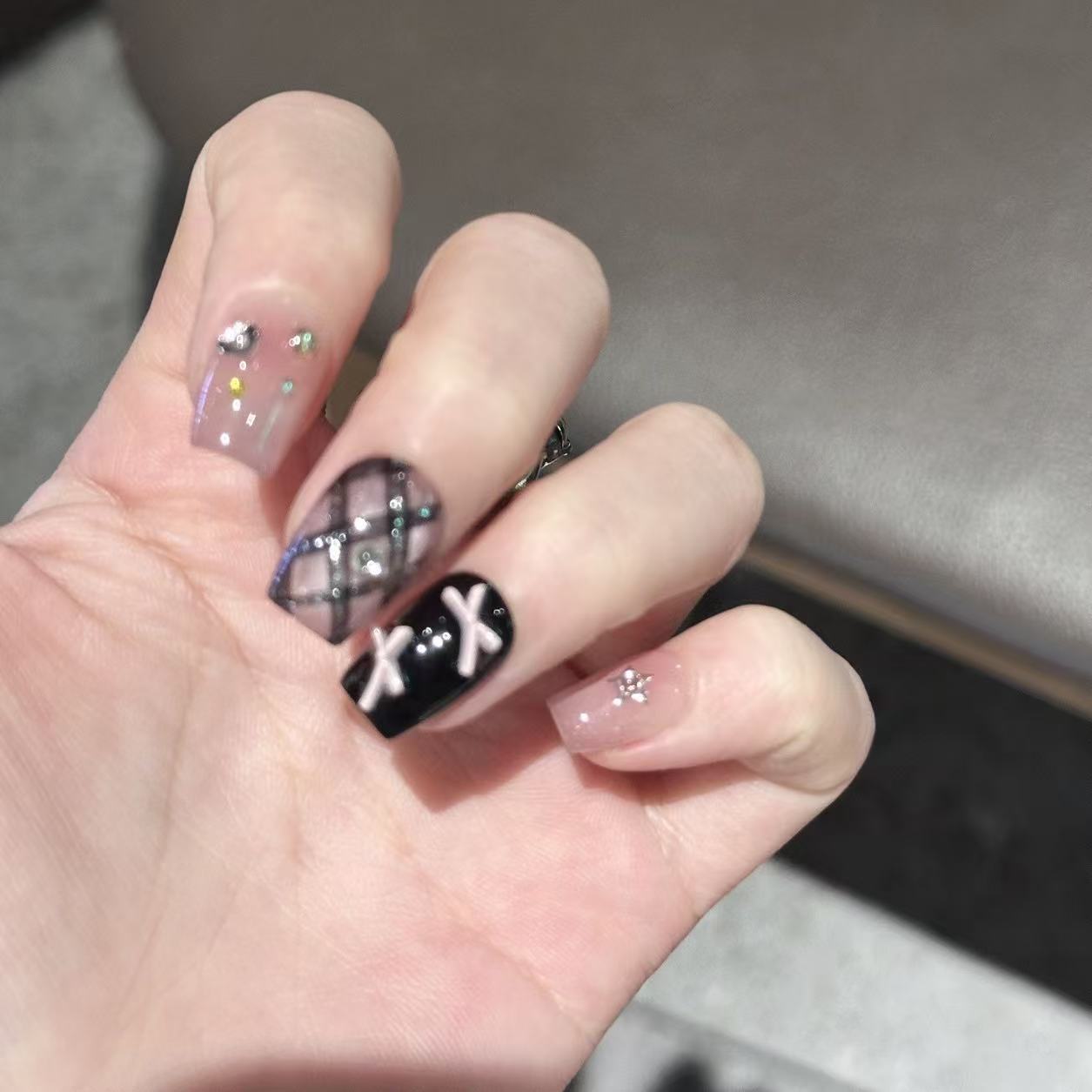 Lacelle | 3D Handmade Reusable Press - on Nails | CLAWSIE Nails