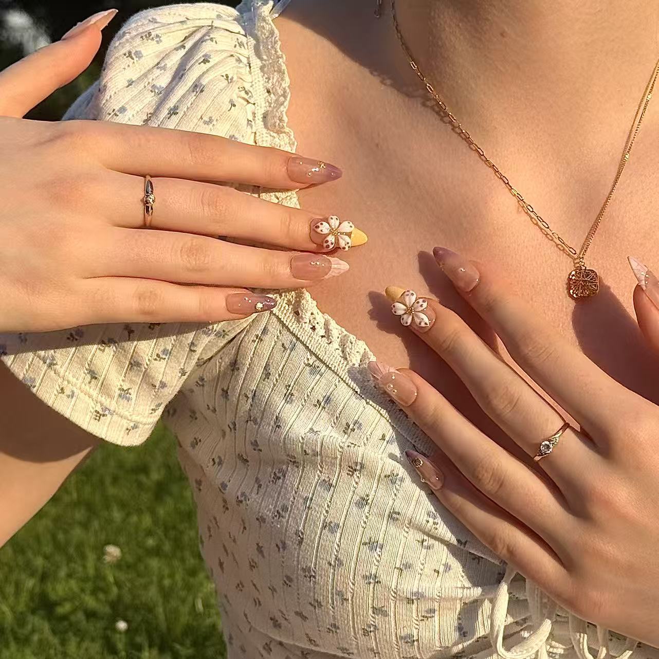 Lunaria | Press - on Nails by CLAWSIE Nails