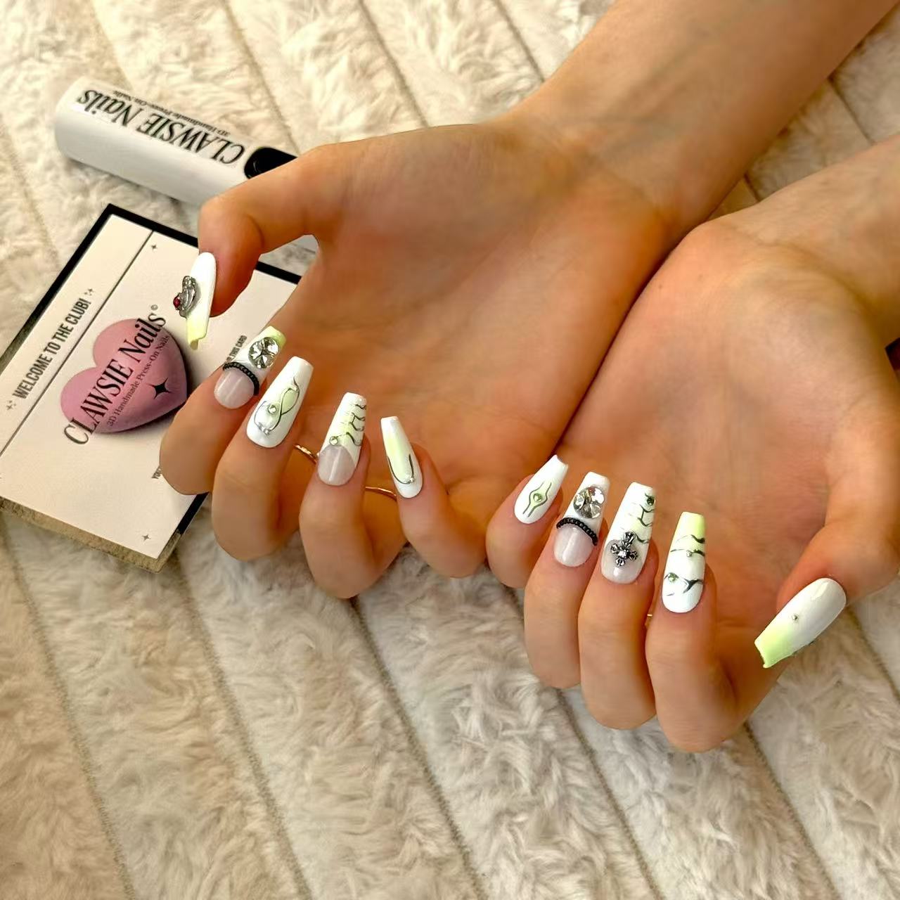 NEONNOVA | Press - on Nails by CLAWSIE Nails