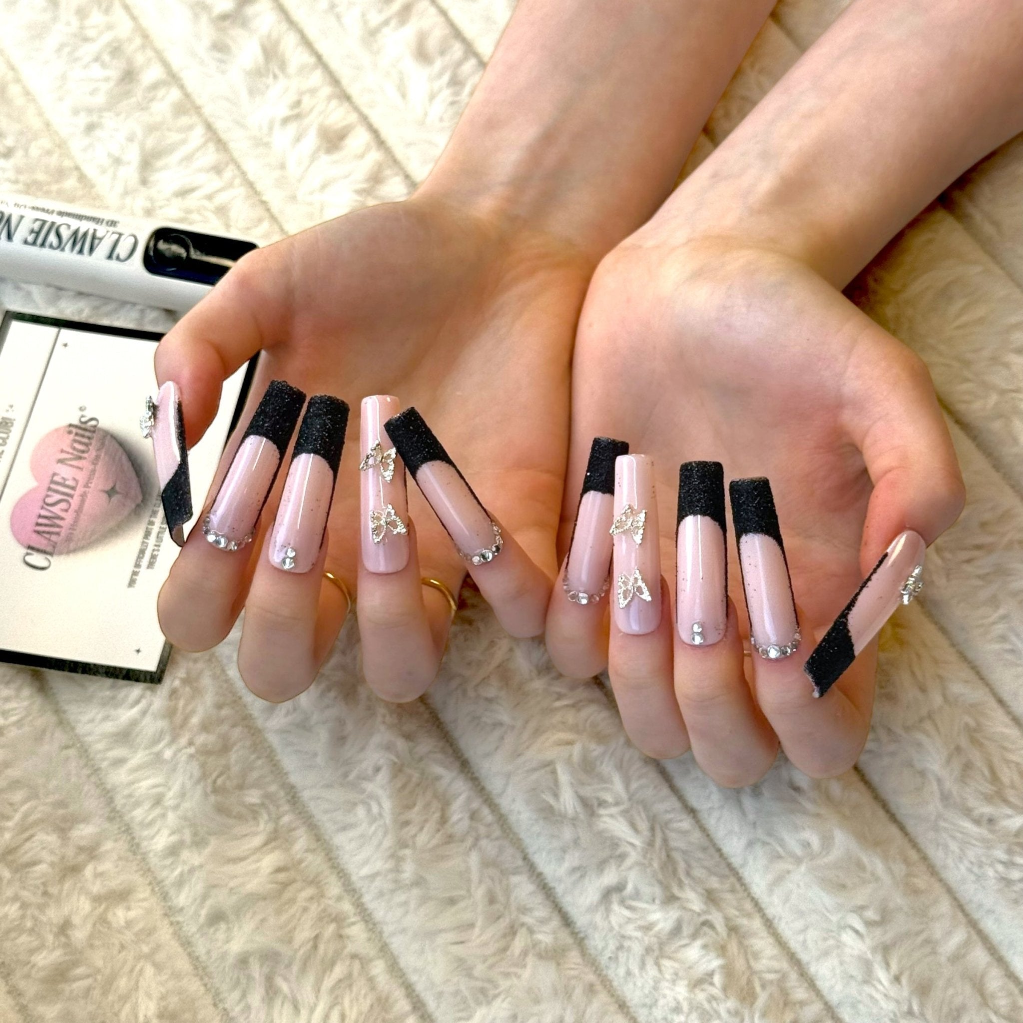 Noiré | Press - on Nails by CLAWSIE Nails