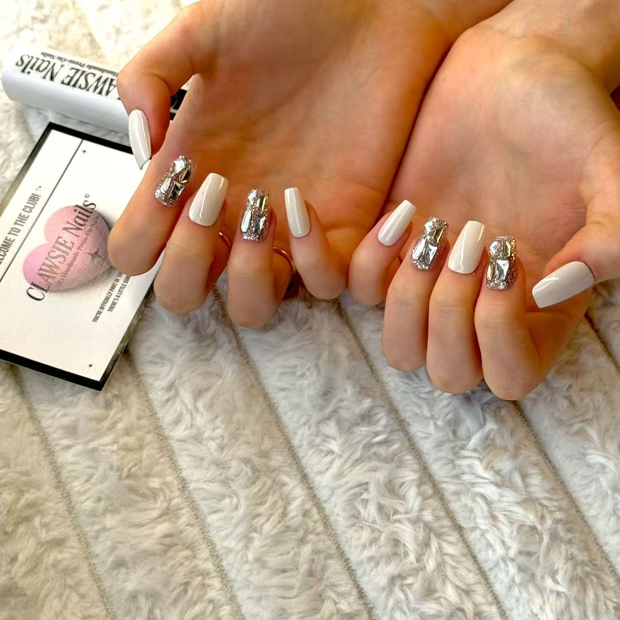 NOVA | Press - on Nails by CLAWSIE Nails