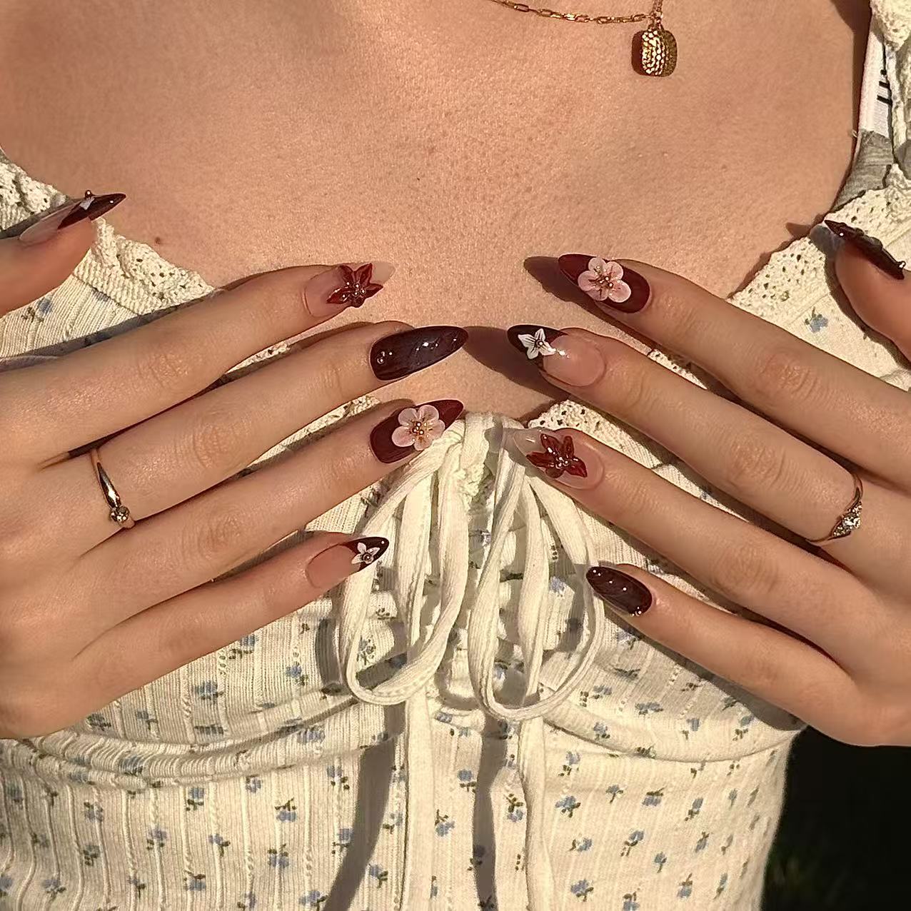Roselle | Press - on Nails by CLAWSIE Nails