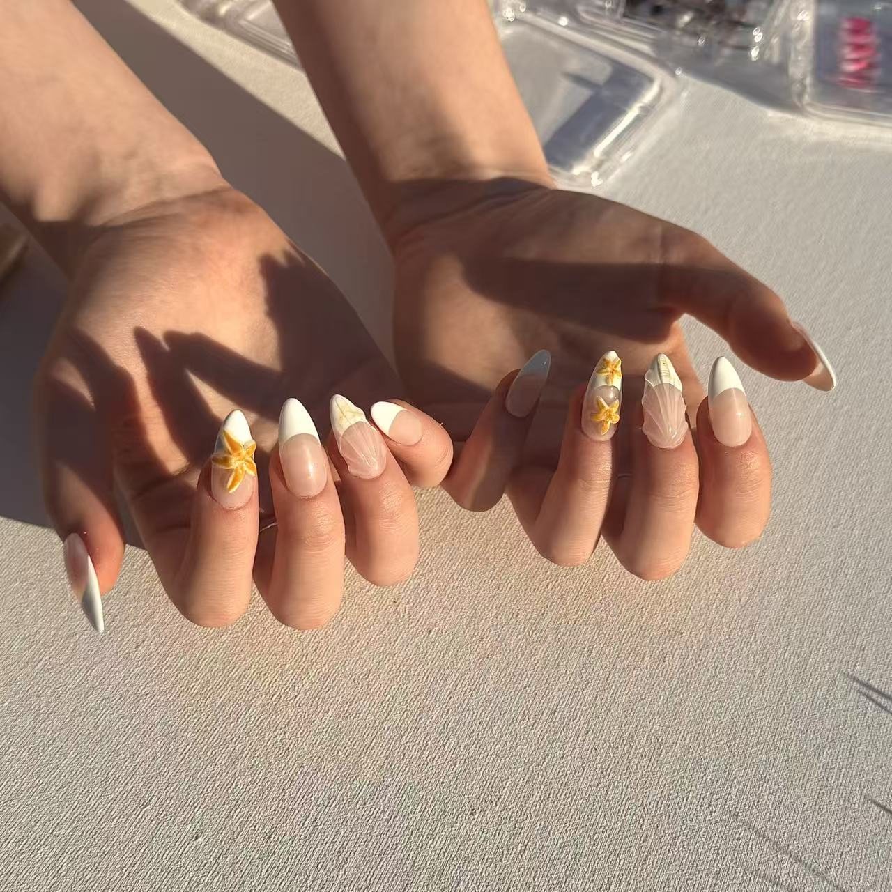 Shellis | 3D Handmade Reusable Press - on Nails | CLAWSIE Nails