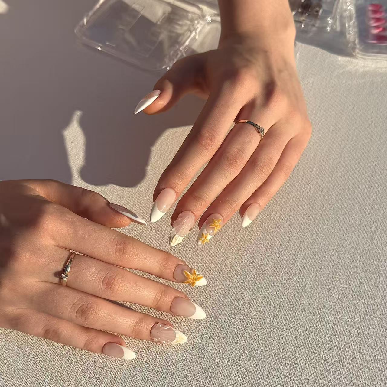 Shellis | 3D Handmade Reusable Press - on Nails | CLAWSIE Nails