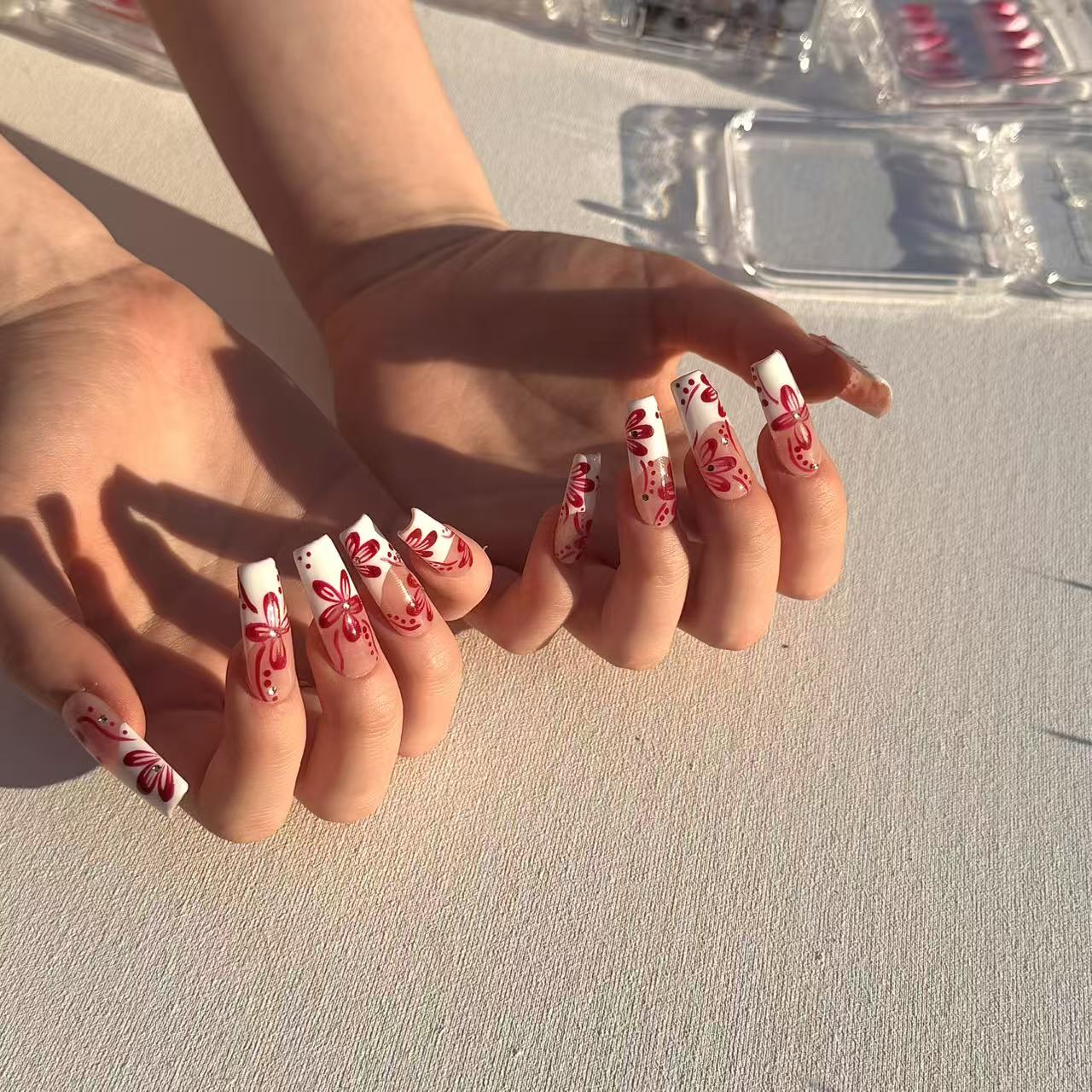 Soriva | Press - on Nails by CLAWSIE Nails