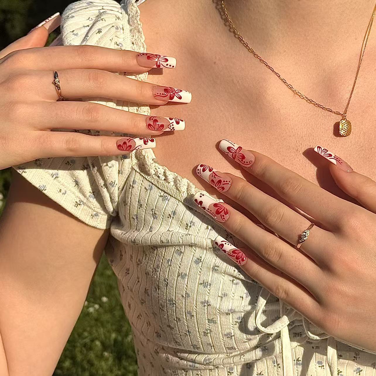 Soriva | Press - on Nails by CLAWSIE Nails