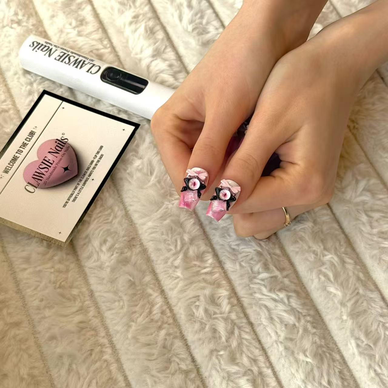 VENOMOUS | Press - on Nails by CLAWSIE Nails
